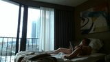 Voyeur hotelraam openbare masturbatie door Marierocks snapshot 2