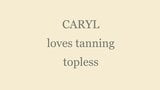 Caryl houdt van topless zonnen snapshot 1