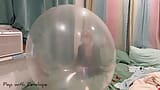 Bomba de ar em massa rebolando balões! Fala mansa.. com pops em câmera lenta! snapshot 20
