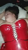 Sexydixie27 seks in een rode latexjurk snapshot 7