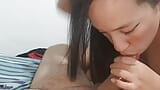 Geile brunette zuigt aan mijn pik totdat ze me laat klaarkomen - porno in het Spaans snapshot 14