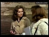 L'attrice italiana ha ricevuto un esame medico nel film del 1974 snapshot 7