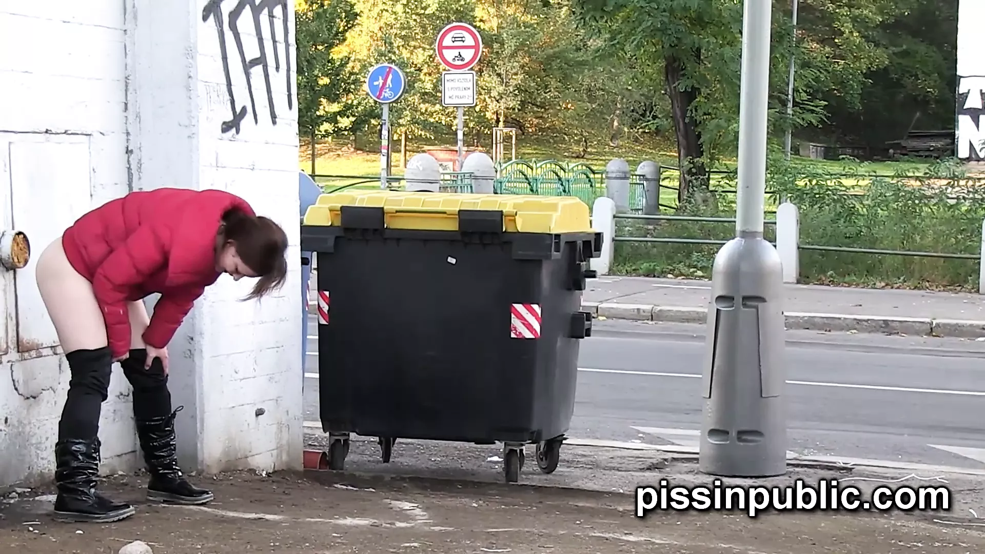 Look at the Weird Spots to Urinate These Girls Found: Homemade ...