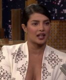 Priyanka chopra, edição lenta, hd completo - entrevista com Jimmy (gemido) snapshot 3