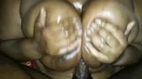 Madre soltera folla las tetas snapshot 4