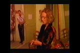 जेनिफर एहले जाँघिया में कंडोम. साइड व्यू एक प्यारा मिश्रण snapshot 13