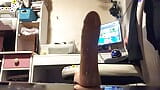 Einen riesigen pumpenden dildo in meinen engen arsch quetschen. snapshot 4