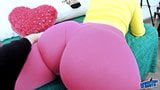 Enorme kont bubbelkont en kleine taille en cameltoe Fiona snapshot 6