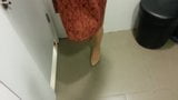 Beige lakleren pumps met panty -teaser 23 snapshot 7