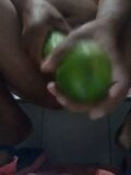 Metiendo un pepino en mi cola snapshot 1