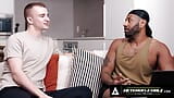 Heteroflexible - Streck Braxton Cruz postavlja pitanja geju Rajanu Džejkobsu za učenje, ali na kraju ga jebe! snapshot 2