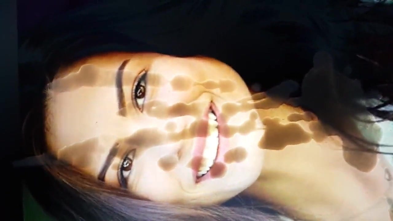 Demet özdemir sexy