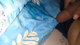 Masturbation de minuit sur une couverture snapshot 8