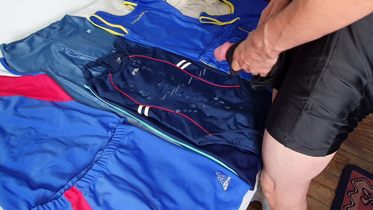 水着に射精fila blue | xHamster