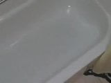 Junges Mädchen, Masturbation im Badezimmer snapshot 1