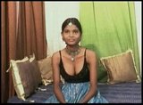 Cuplul indian Pooja și Raj fac un film porno snapshot 1