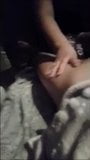 Asiatische Masseure massieren sanft BBC snapshot 1