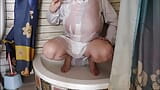 Mariaold, mamie coquine à forte poitrine, fait pipi et squirte de l’urine sur elle-même snapshot 15