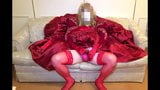 Großes rotes Kleid, Masturbation snapshot 3