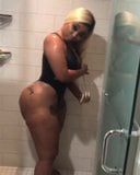 Thickyminaj unter der Dusche snapshot 8