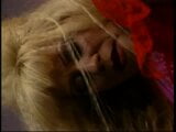 Buffy la blonde se fait baiser snapshot 5