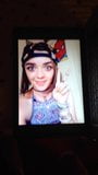 Maisie Williams kommt mit Tribut snapshot 5