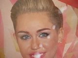 Sperma eerbetoon Miley Cyrus snapshot 1