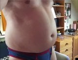 Gordo goza enquanto esfrega sua barriga gorda snapshot 2