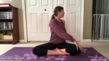 Lisa Brooks, Amateur-MILF macht ihr nacktes Yoga-Training snapshot 2