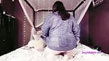Сексуальная толстушка с осенним трахом в сквош - превью snapshot 4