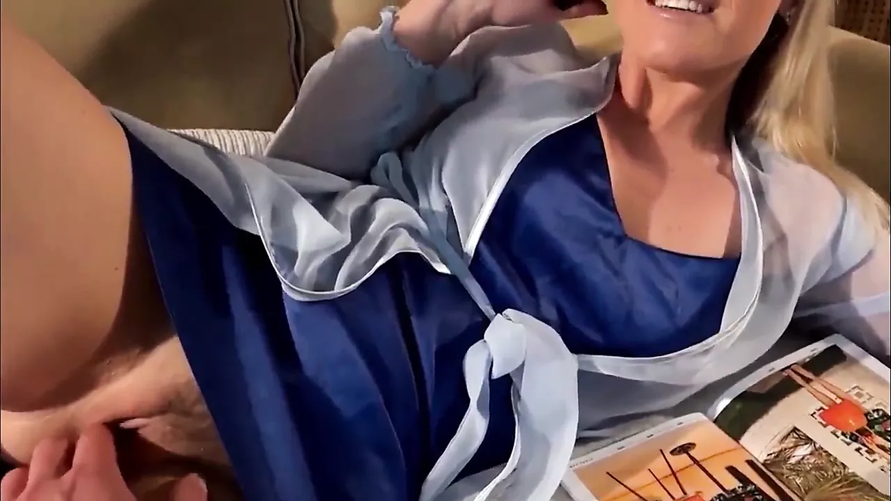 I Fucked My Stepmom While She Phone Talking: Mom Porn | xHamster