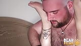 Bearfilms gordito oso cachorro diesel criado por peluda Gabe Duval snapshot 18