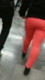 Nalgona en el metro snapshot 2