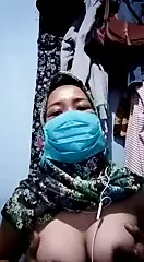 Indonesia Jilbab Pamer Susu Warung Porn Videos | xHamster