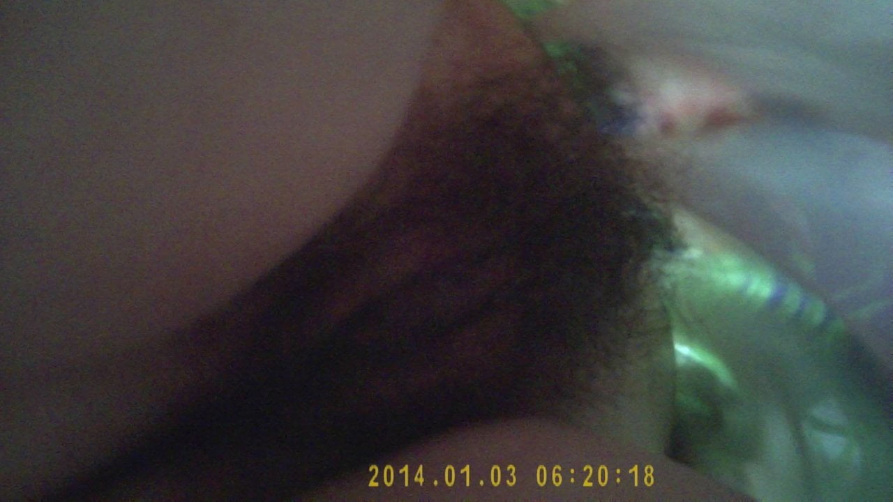wife no panties hairy pussy. mia moglie da sotto