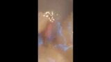 Loyalbabygirl spielt mit meinem Dildo in der Badewanne snapshot 9