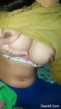 Desi novia mostrando tetas 4 snapshot 4