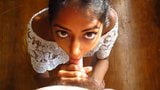 Awek Hindu India yang coklat memberikan deepthroat kepada teman lelaki sekolah snapshot 1