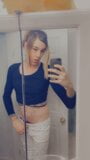 Tgirl muestra sus bragas snapshot 15