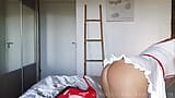 Vends-ta-culotte - eine geile Krankenschwester zieht sich aus und fingert sich bis zum lauten Orgasmus snapshot 1