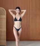 Kahi's Super Hot MILF Bikini Body snapshot 25