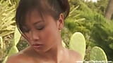 Twee brunette babe meisjes nuru touch snapshot 2