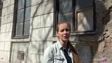 Exploradora alemana - adolescente flaca Kinuski habla hasta el orgasmo snapshot 2