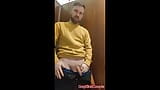 Jerk off and cum in a restaurant toilet snapshot 5