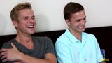 Ty Thomas wird in seinem ersten Porno mit 20-jährigem Twink vielseitig! snapshot 3