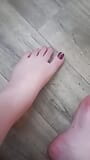 Nagyon szép lábak és lábujjak snapshot 9