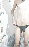 Indiano sexy ragazzo nudo sborrata in bagno snapshot 1