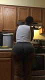 Manželka v kuchyni snapshot 8