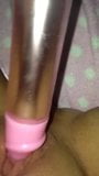 Gordinha puta fode boceta com vibrador snapshot 1