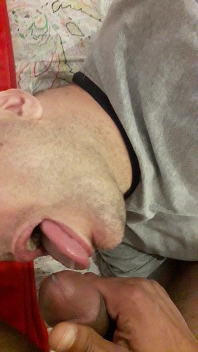 I EAT A STRAIGHT FRIEND'S CUM
